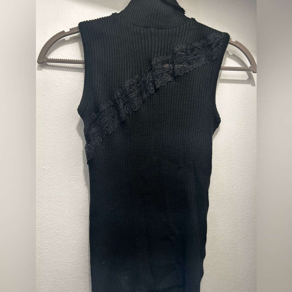 Women's Sleeveless Black Lace Turtleneck size Large